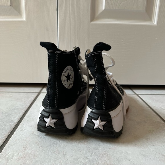 [SOLD] CONVERSE Run Star Hike Sneakers (women’s US 7, black/white/gum) - Picture 4 of 6